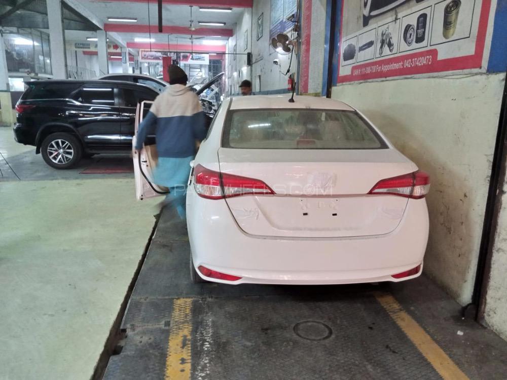Toyota Yaris Sedan 2021 for Sale in Lahore Image-1