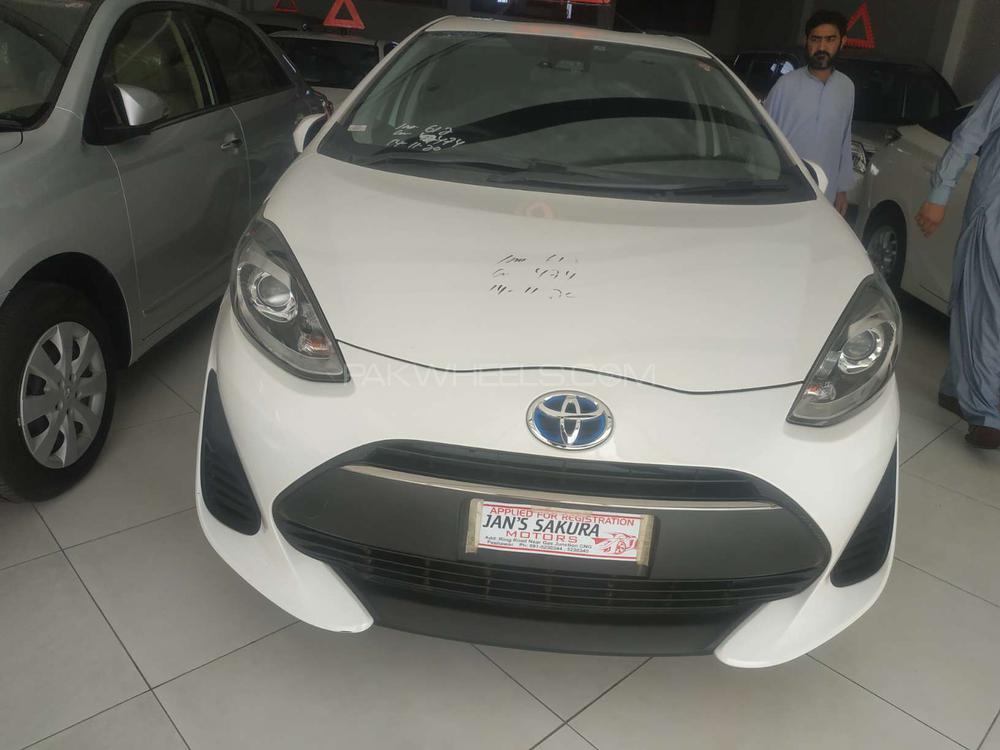 Toyota Aqua 2017 for Sale in Peshawar Toyota Aqua 2017 for Sale in Peshawar Image-2
