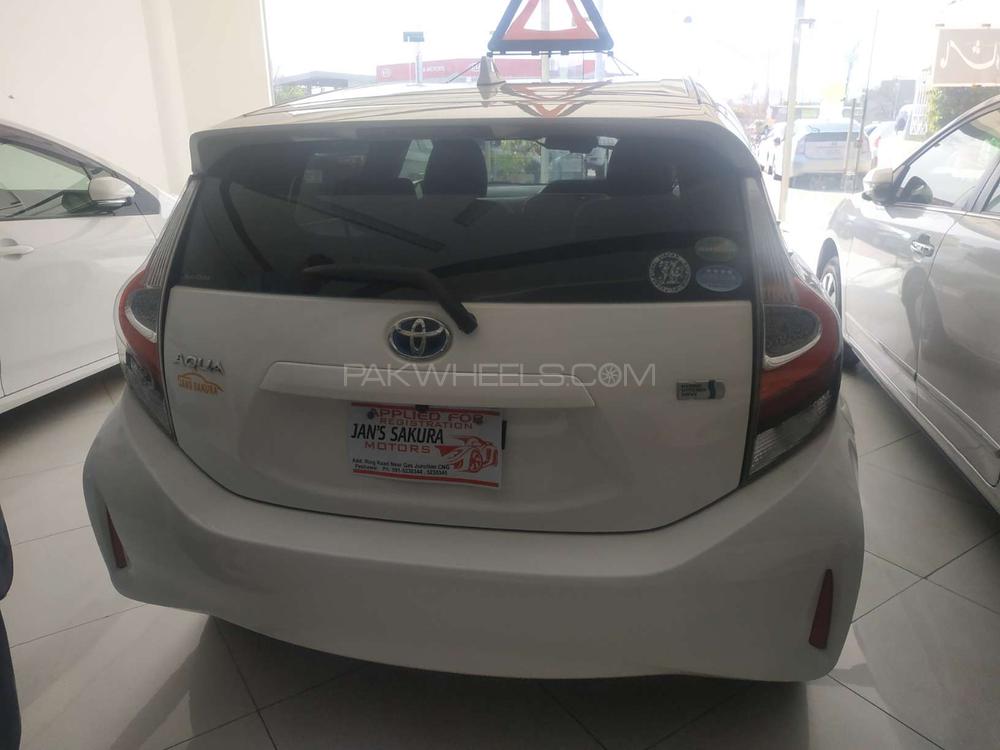 Toyota Aqua 2017 for Sale in Peshawar Toyota Aqua 2017 for Sale in Peshawar Image-4