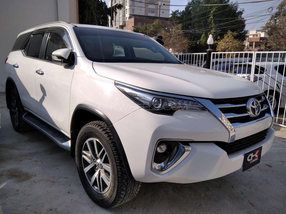 Toyota Fortuner 2019 for Sale in Karachi Toyota Fortuner 2019 for Sale in Karachi Image-2