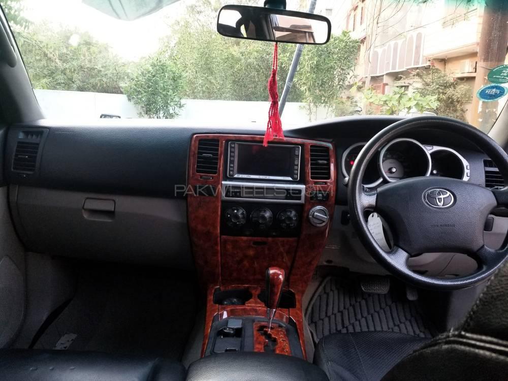 Toyota Surf 2010 for Sale in Karachi Toyota Surf 2010 for Sale in Karachi Image-12