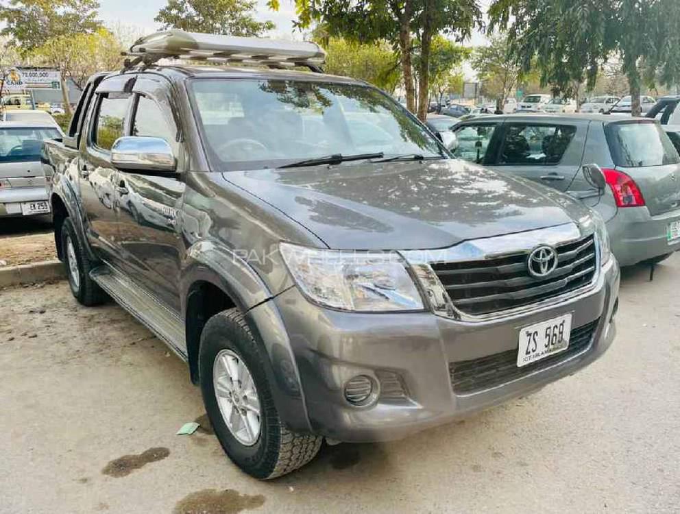 Toyota Hilux 2013 for Sale in Phalia Toyota Hilux 2013 for Sale in Phalia Image-4