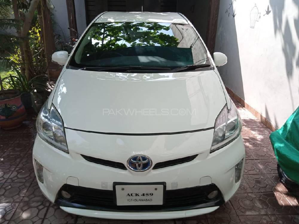 Toyota Prius 2014 for Sale in Farooqabad Image-1