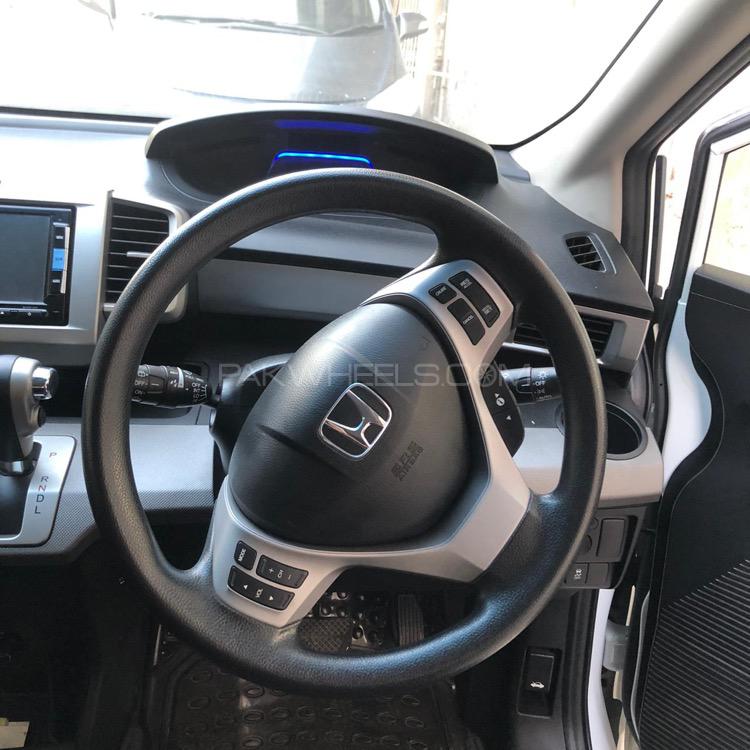 Honda Freed 2015 for Sale in Faisalabad Honda Freed 2015 for Sale in Faisalabad Image-5