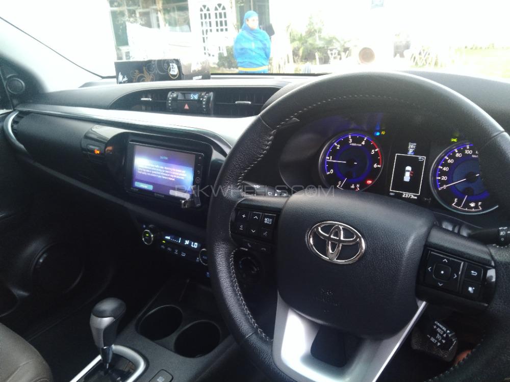 Toyota Hilux 2020 for Sale in Dera ismail khan Toyota Hilux 2020 for Sale in Dera ismail khan Image-12