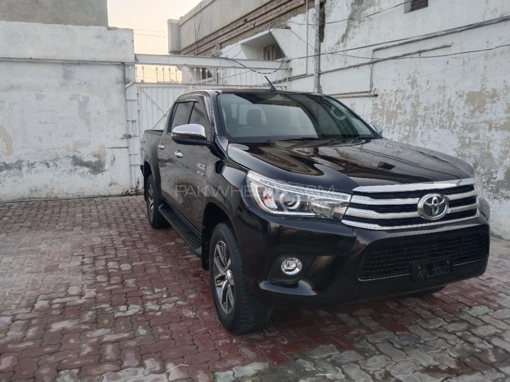 Toyota Hilux 2020 for Sale in Dera ismail khan Toyota Hilux 2020 for Sale in Dera ismail khan Image-6