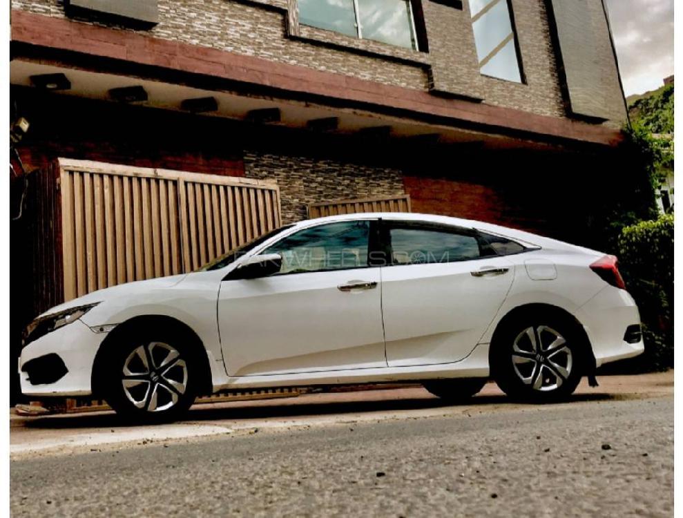 Honda Civic 2017 for Sale in Multan Image-1