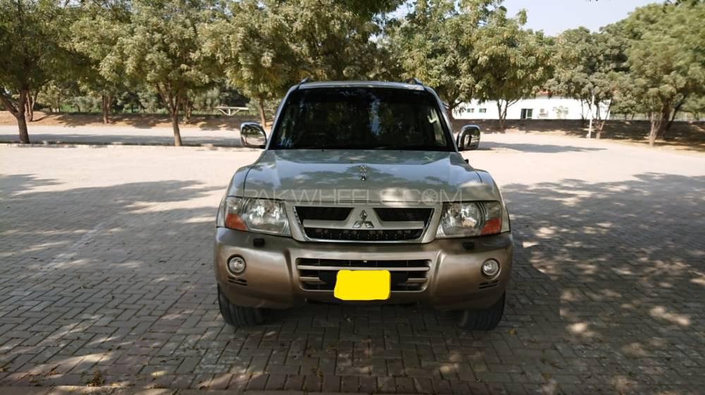 Mitsubishi Pajero 2005 for Sale in Rahim Yar Khan Mitsubishi Pajero 2005 for Sale in Rahim Yar Khan Image-2