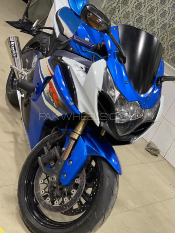 Suzuki GSX-R1000 - 2011  Image-1