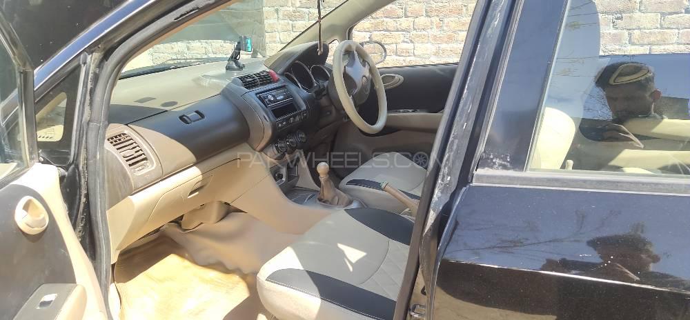 Honda City 2004 for Sale in Peshawar Honda City 2004 for Sale in Peshawar Image-6