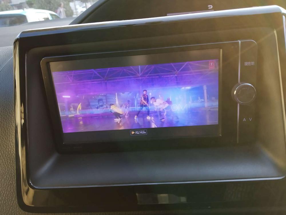 Toyota Noah 2015 for Sale in Lahore Toyota Noah 2015 for Sale in Lahore Image-8