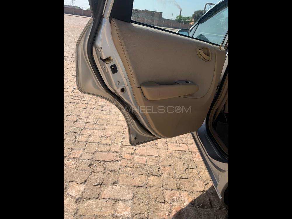 Honda City 2006 for Sale in Bahawalpur Honda City 2006 for Sale in Bahawalpur Image-15