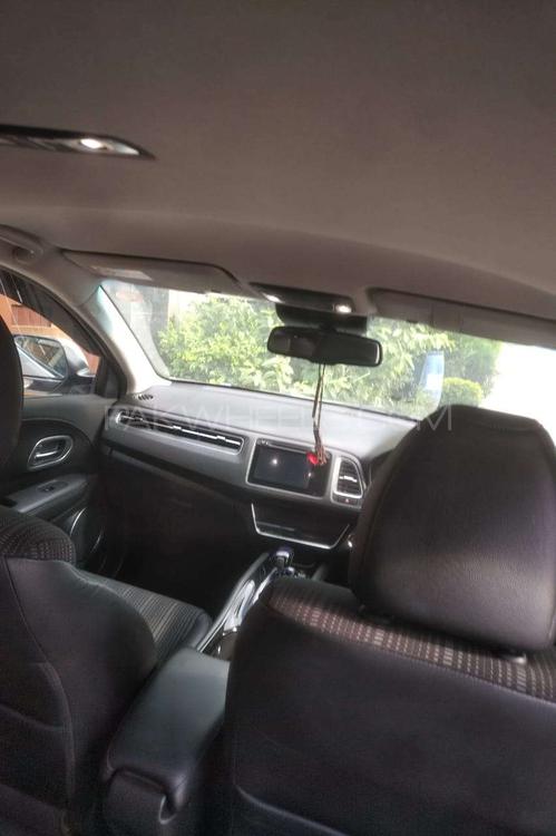Honda Vezel 2016 for Sale in Gujranwala Honda Vezel 2016 for Sale in Gujranwala Image-8