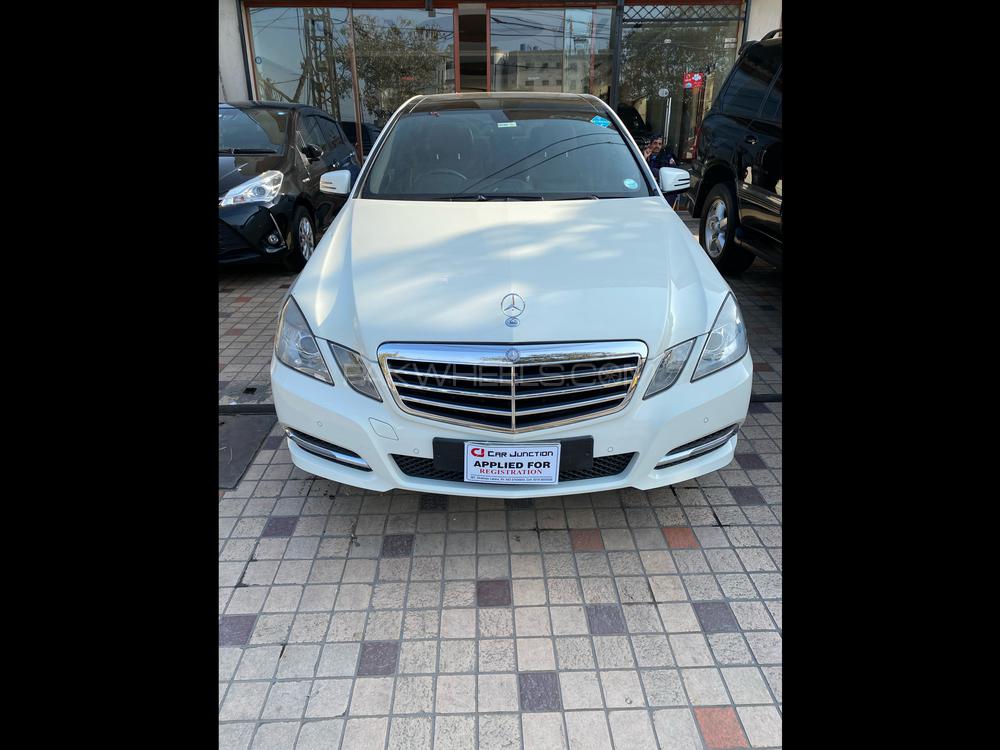Mercedes Benz E Class 2011 for Sale in Lahore Image-1
