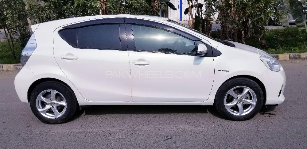 Toyota Aqua 2013 for Sale in Lahore Toyota Aqua 2013 for Sale in Lahore Image-3