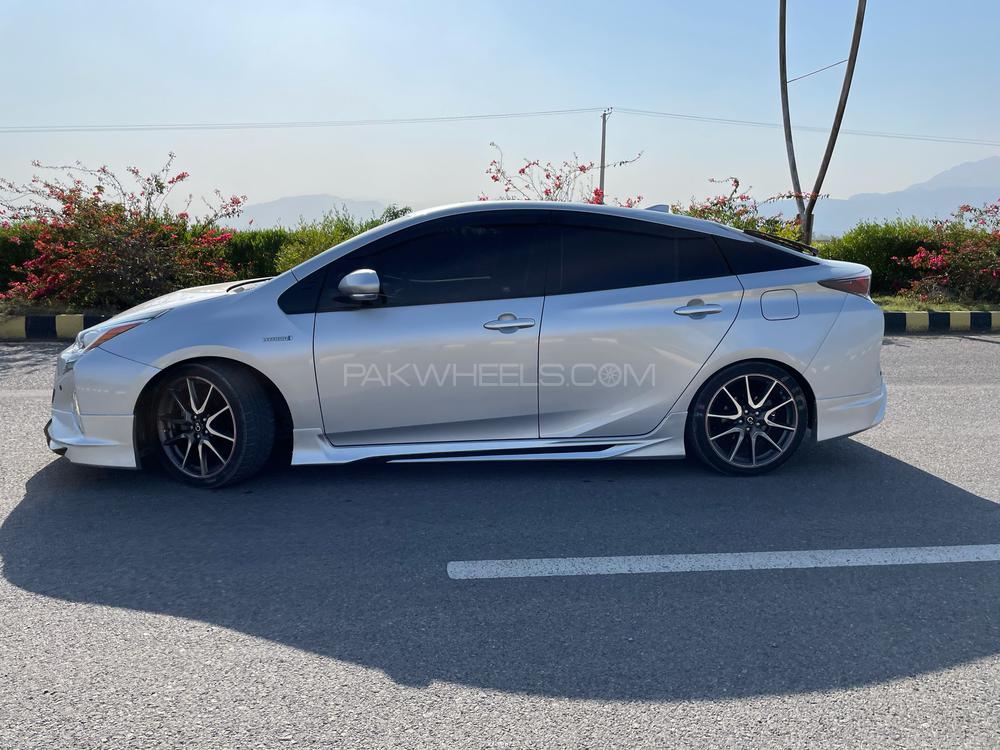 Toyota Prius 2017 for Sale in Peshawar Toyota Prius 2017 for Sale in Peshawar Image-7