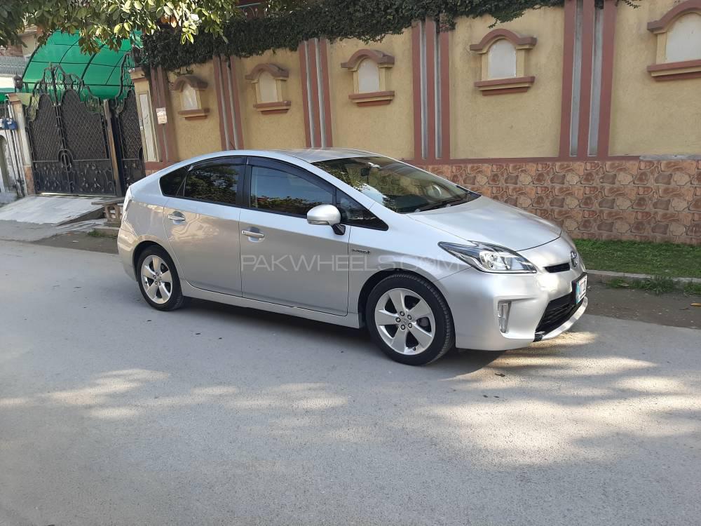 Toyota Prius 2015 for Sale in Peshawar Image-1