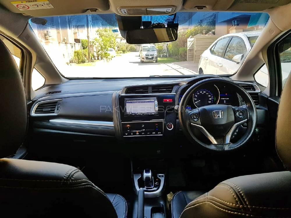 Honda Fit 2015 for Sale in Lahore Honda Fit 2015 for Sale in Lahore Image-8