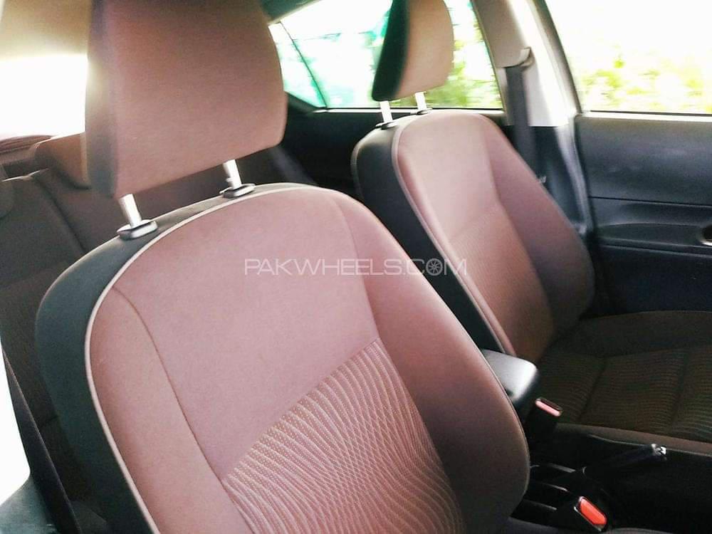 Toyota Aqua 2016 for Sale in Rawalpindi Toyota Aqua 2016 for Sale in Rawalpindi Image-10