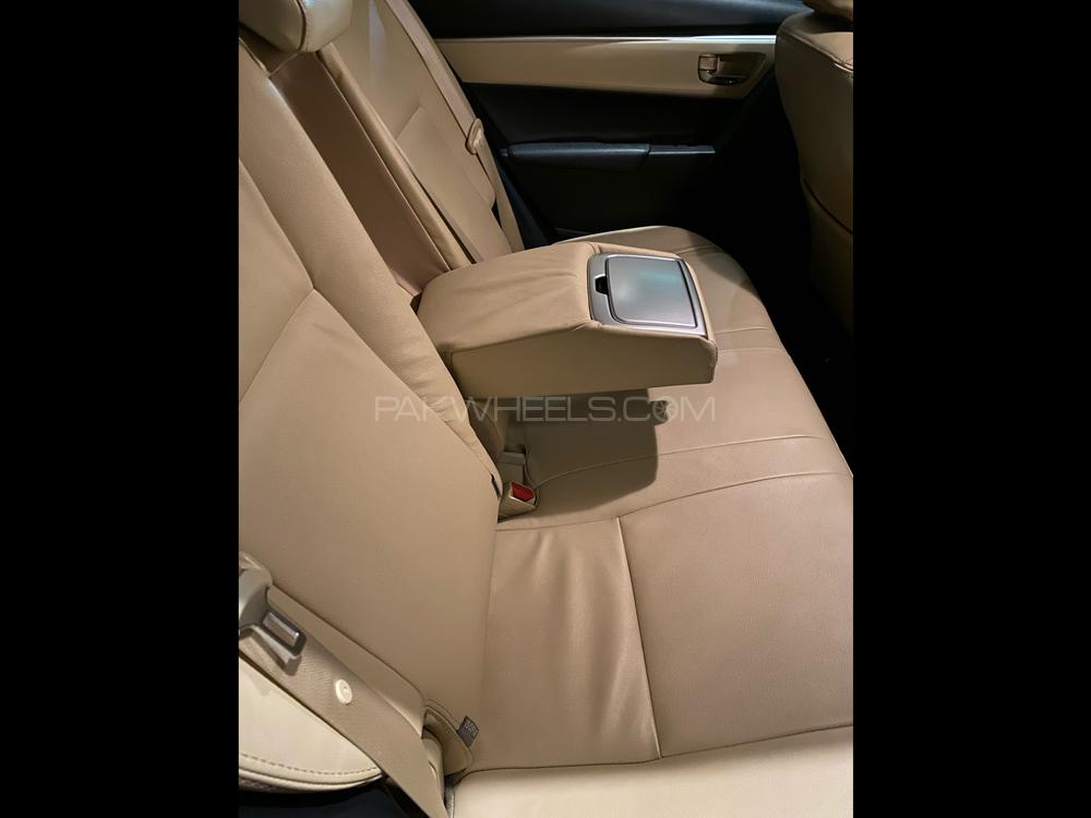 Toyota Corolla 2017 for Sale in Lahore Toyota Corolla 2017 for Sale in Lahore Image-7
