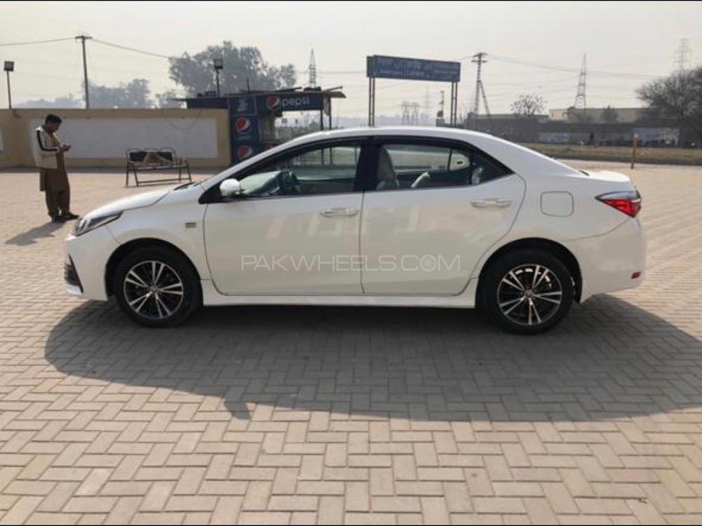 Toyota Corolla 2017 for Sale in Lahore Toyota Corolla 2017 for Sale in Lahore Image-7