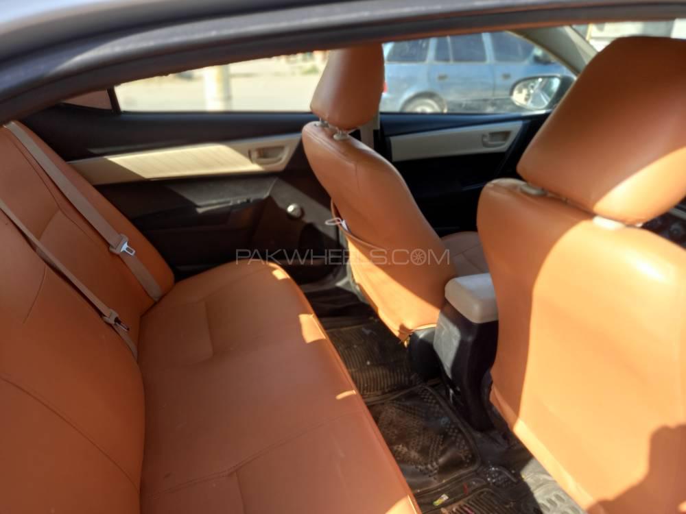 Toyota Corolla 2016 for Sale in Karachi Image-1