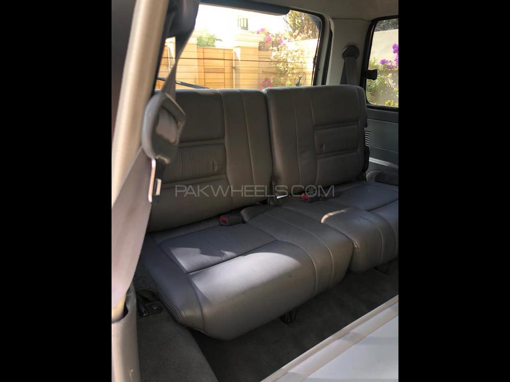 Toyota Land Cruiser 1996 for Sale in Karachi Toyota Land Cruiser 1996 for Sale in Karachi Image-8