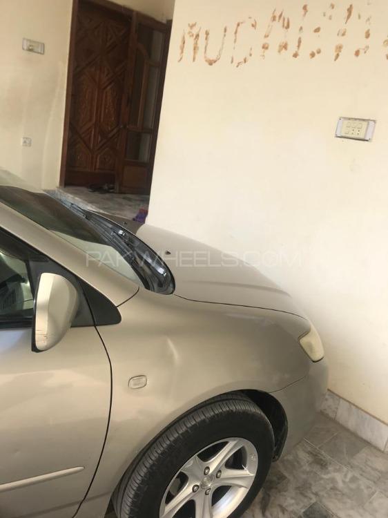 ٹویوٹا کرولا فیلڈر 2004 for Sale in پشاور ٹویوٹا کرولا فیلڈر 2004 for Sale in پشاور Image-7