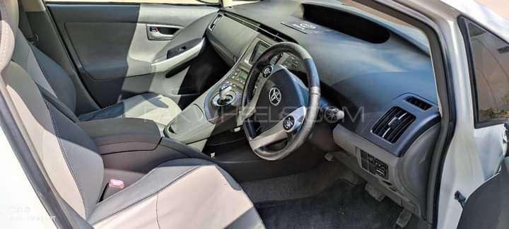 ٹویوٹا پریوس 2010 for Sale in کراچی ٹویوٹا پریوس 2010 for Sale in کراچی Image-4