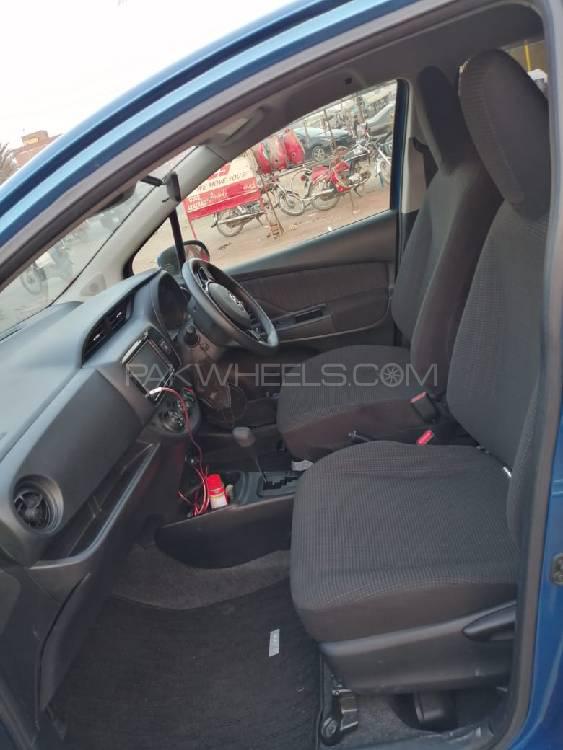 Toyota Vitz 2017 for Sale in Lahore Toyota Vitz 2017 for Sale in Lahore Image-4