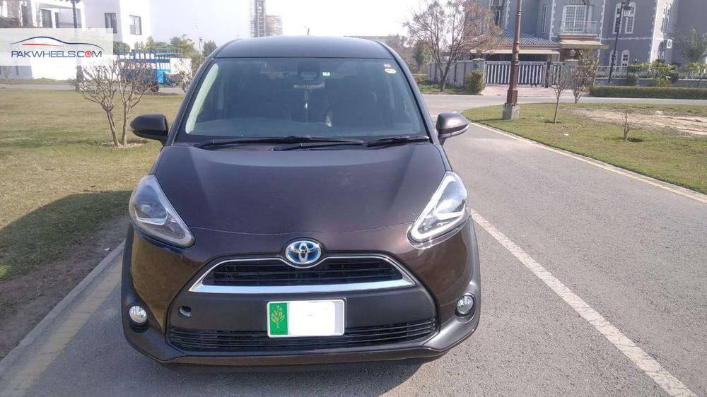 Toyota Sienta 2017 for Sale in Lahore Image-1