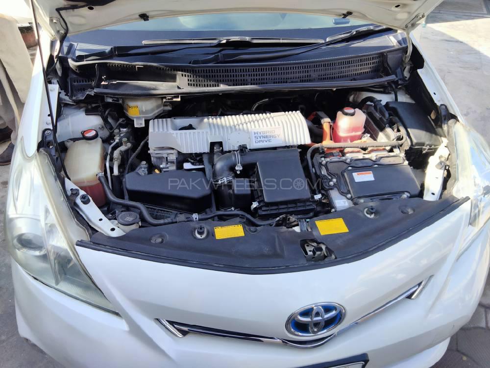 ٹویوٹا پریوس الفا 2014 for Sale in پشاور ٹویوٹا پریوس الفا 2014 for Sale in پشاور Image-7