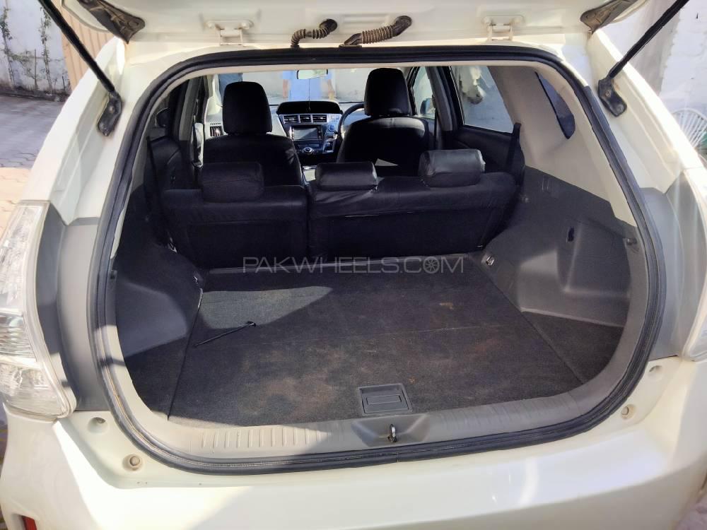 ٹویوٹا پریوس الفا 2014 for Sale in پشاور ٹویوٹا پریوس الفا 2014 for Sale in پشاور Image-9