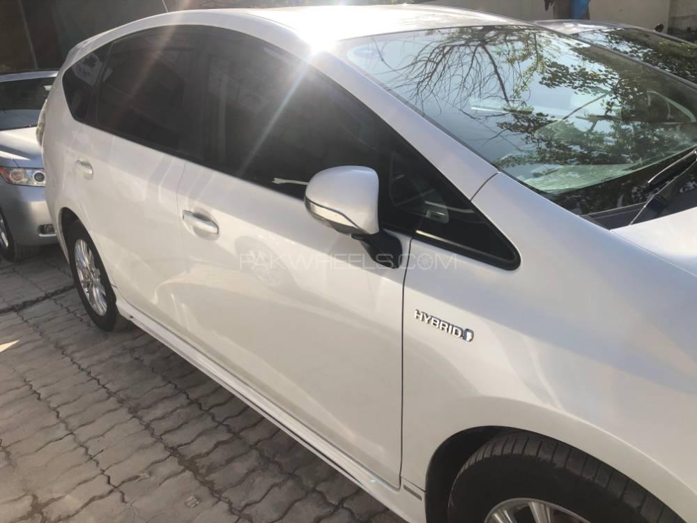Toyota Prius Alpha 2013 for Sale in Islamabad Toyota Prius Alpha 2013 for Sale in Islamabad Image-2
