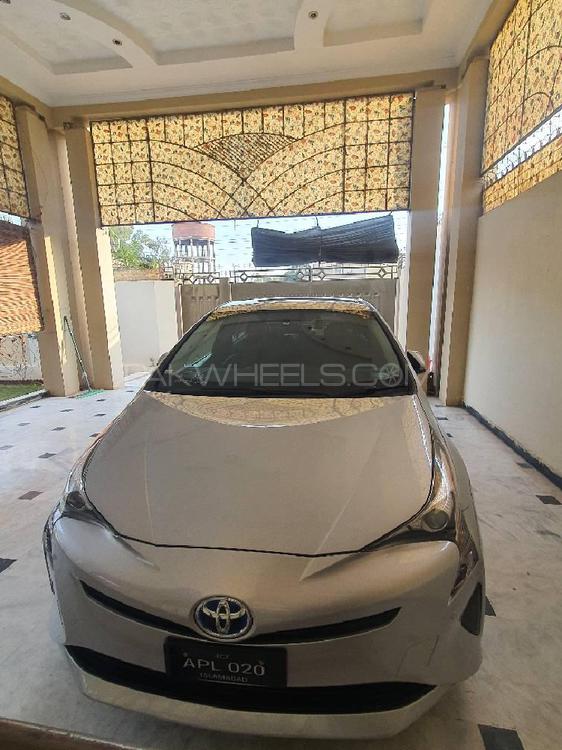 Toyota Prius 2017 for Sale in Peshawar Image-1