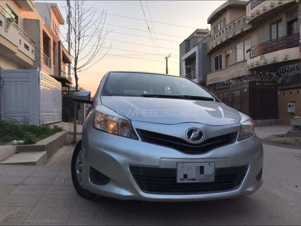 Toyota Vitz 2013 for Sale in Islamabad Image-1