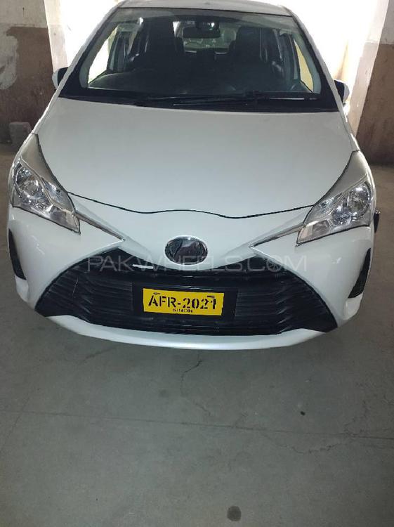 Toyota Vitz 2017 for Sale in Karachi Image-1