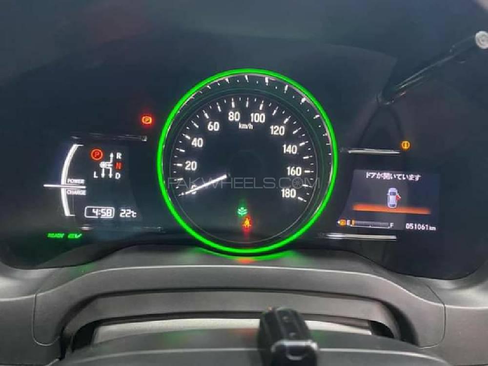 Honda Vezel 2016 for Sale in Rawalpindi Honda Vezel 2016 for Sale in Rawalpindi Image-8