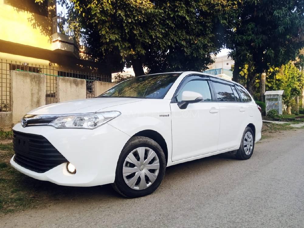Toyota Corolla Fielder 2018 for Sale in Islamabad Image-1