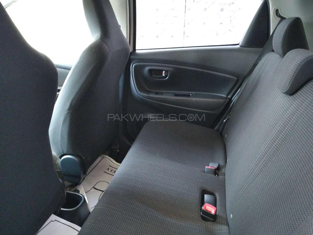 Toyota Vitz 2017 for Sale in Lahore Toyota Vitz 2017 for Sale in Lahore Image-9