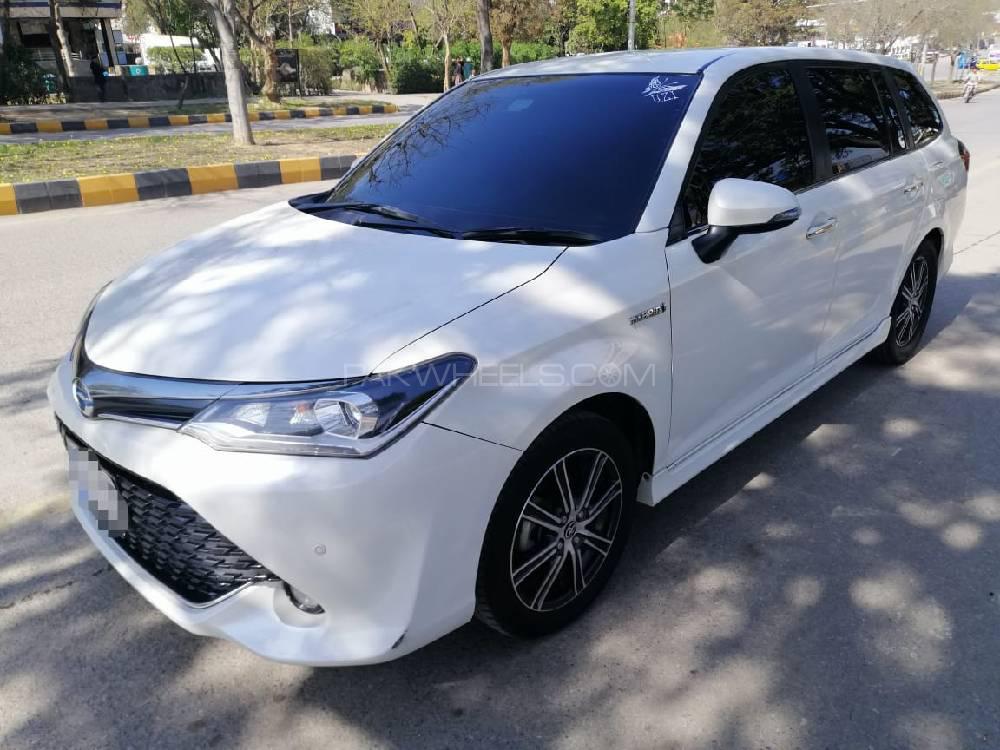 Toyota corolla fielder 2016