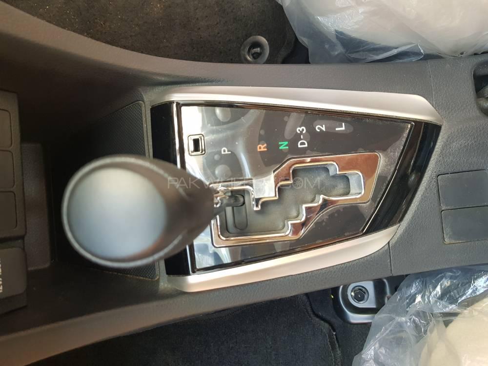 Toyota Corolla 2019 for Sale in Karachi Toyota Corolla 2019 for Sale in Karachi Image-9