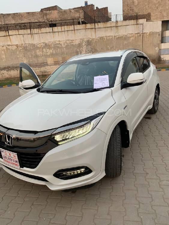 Honda Vezel 2020 for Sale in Faisalabad Image-1