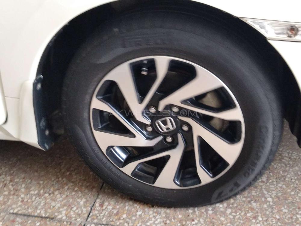 Honda Civic 2018 for Sale in Lahore Honda Civic 2018 for Sale in Lahore Image-12