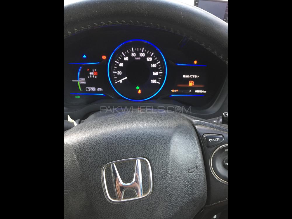 Honda Vezel 2014 for Sale in Karachi Honda Vezel 2014 for Sale in Karachi Image-8