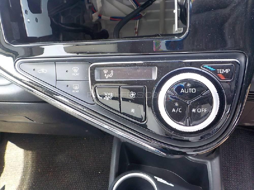 Toyota Aqua 2017 for Sale in Lahore Toyota Aqua 2017 for Sale in Lahore Image-4