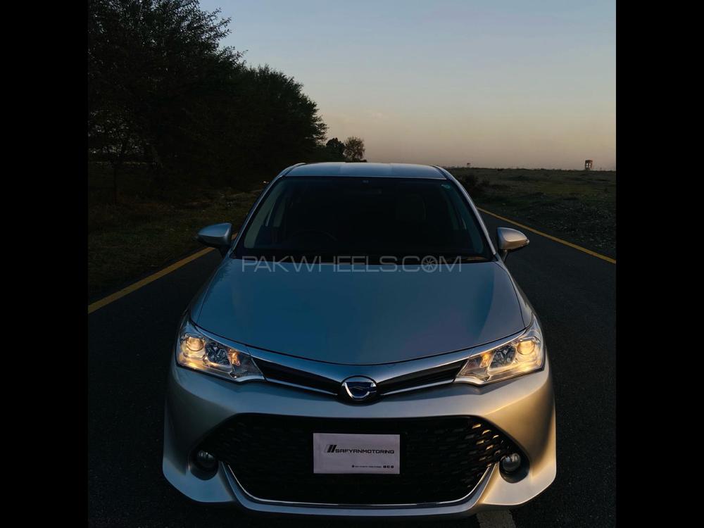 Toyota Corolla Axio 2015 for Sale in Peshawar Image-1