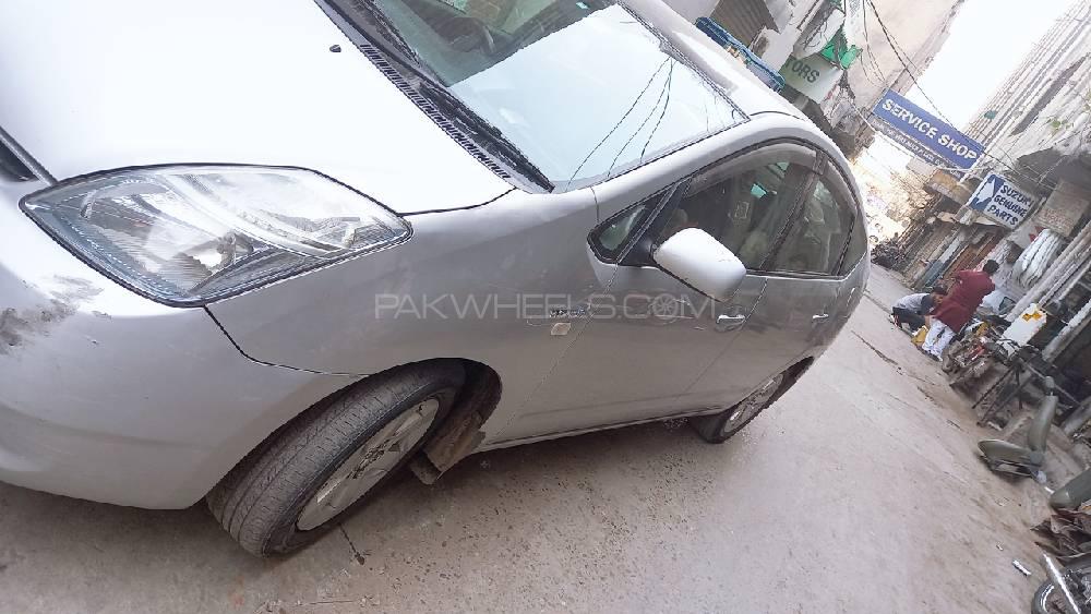 Toyota Prius 2010 for Sale in Lahore Toyota Prius 2010 for Sale in Lahore Image-3