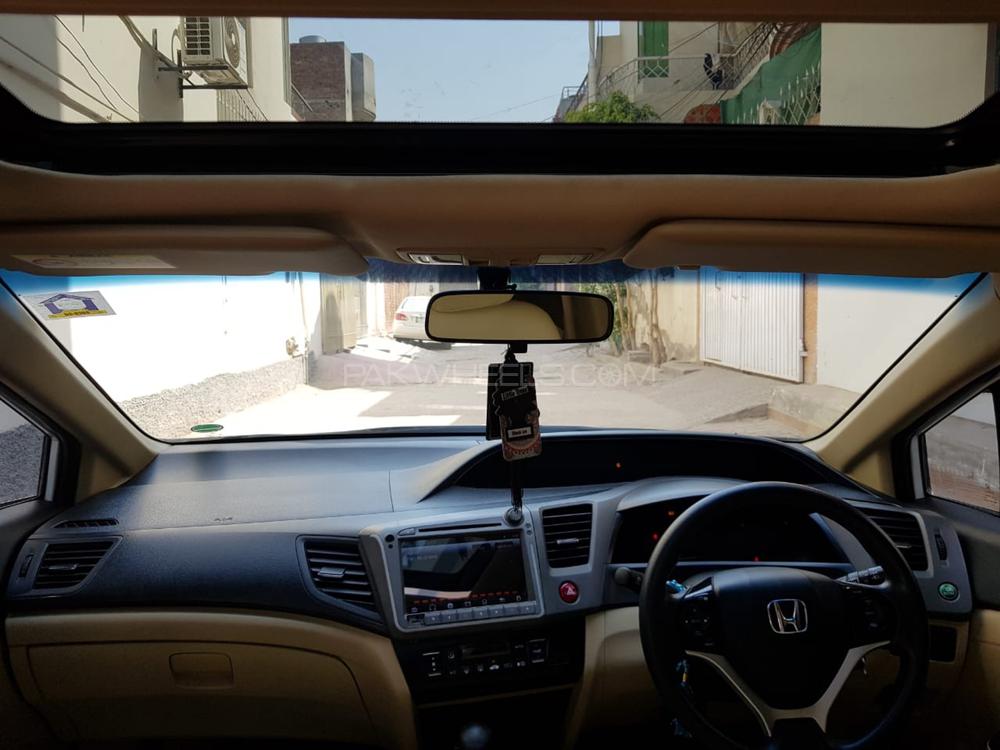 Honda Civic 2015 for Sale in Multan Honda Civic 2015 for Sale in Multan Image-10