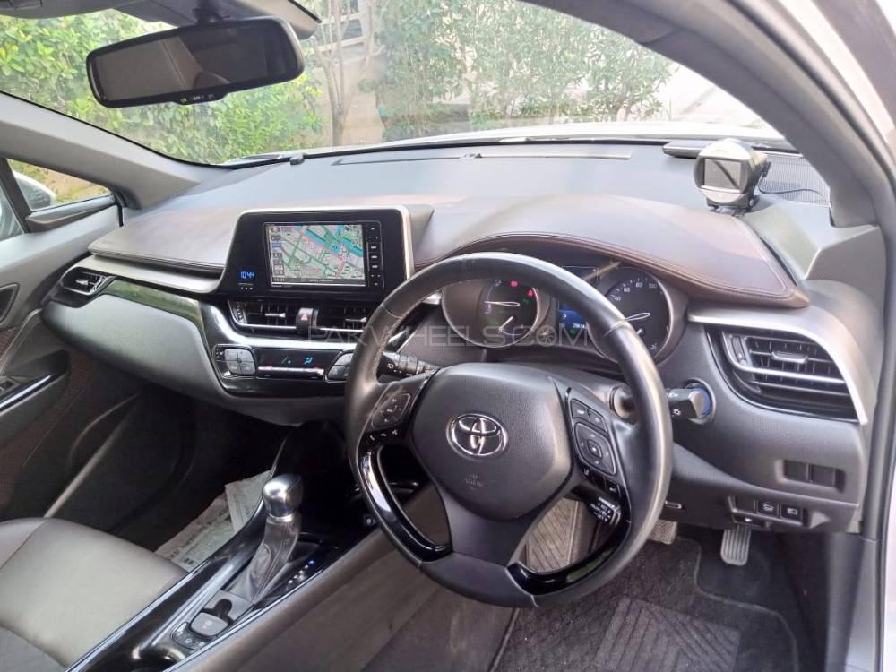 Toyota C-HR 2016 for Sale in Lahore Toyota C-HR 2016 for Sale in Lahore Image-14
